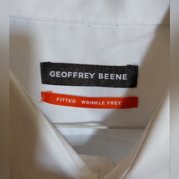 NWOT Men's White Dress Shirt - Picture 2 of 3